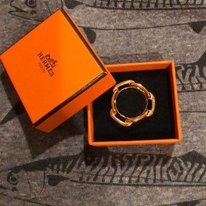 Hermès gold link scarf ring